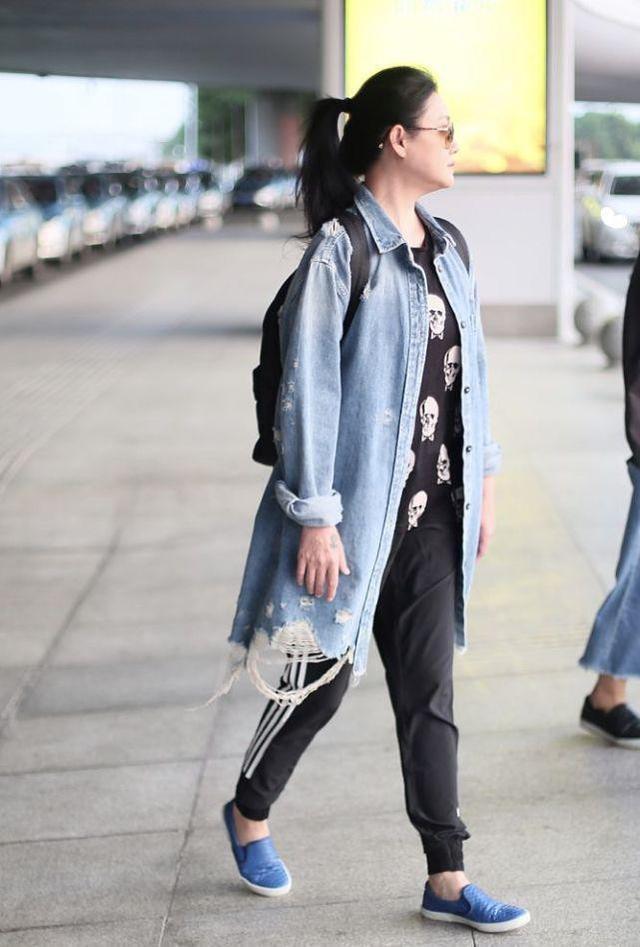 大变样跟汪小菲结婚才是真正的幸福吧！AG真人国际游戏大S两段婚姻穿搭风格(图6)