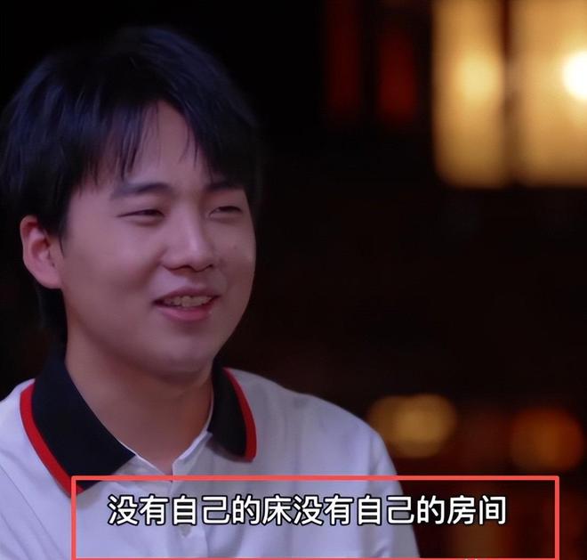 岁郭汾阳目测200斤戴银色耳环很抢镜AG真人网页郭德纲带妻儿澳洲度假10(图15)