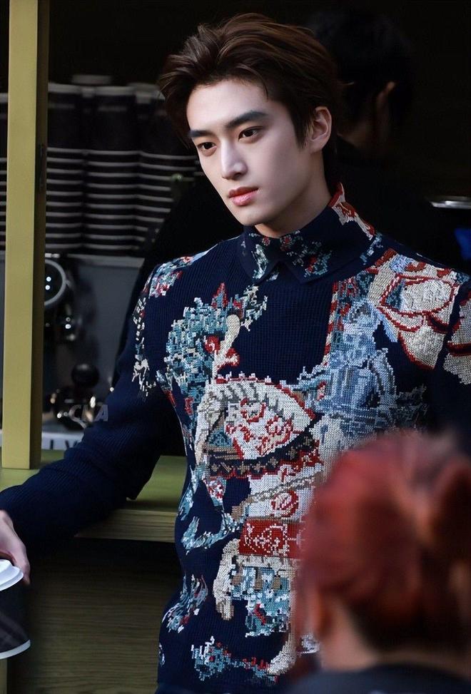 不高兴陈坤老又肿刘雯怼脸拍没颜值像男人ag真人平台第一游戏巴宝莉这天蒋勤勤(图18) 不高兴陈坤老又肿刘雯怼脸拍没颜值像男人ag真人平台第一游戏巴宝莉这天蒋勤勤(图18)